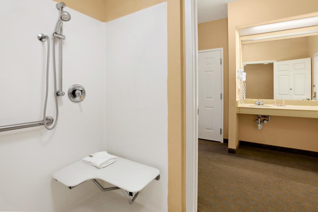Comfort Inn Martinsville Bagian luar foto